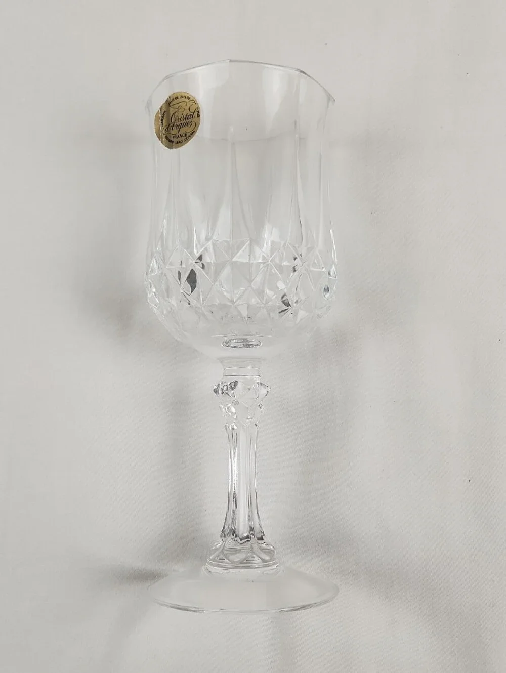 Clear Cut Crystal Wine Glass - Elegant Clear Stemware
